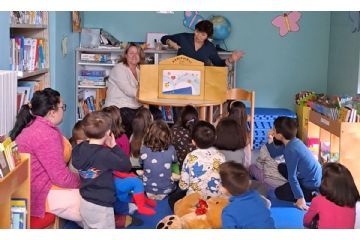 Appuntamento in biblioteca per i piccoli, con il teatrino kamishibai